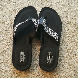 Black coach women's flip flops